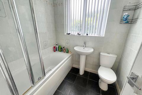 2 bedroom bungalow for sale, Roxby Gardens, North Shields , North Shields, Tyne and Wear, NE29 7BW