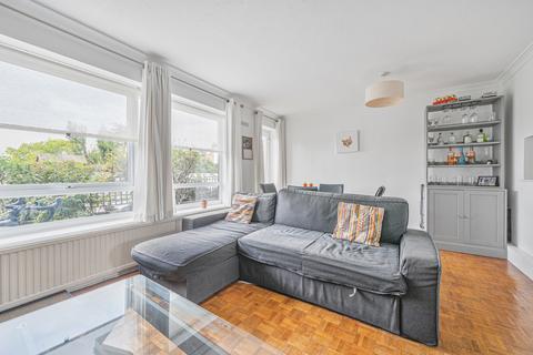 2 bedroom flat for sale, Manor Court, Manorgate Road, Kingston upon Thames, KT2