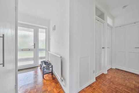 2 bedroom flat for sale, Manor Court, Manorgate Road, Kingston upon Thames, KT2