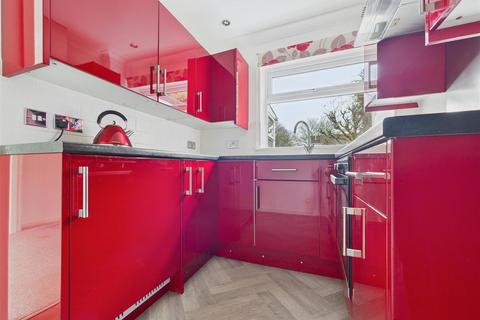 3 bedroom semi-detached house for sale, Woodthorne Close, Etchng Hill,