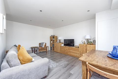 1 bedroom flat for sale, Ewell Road, Surbiton KT6