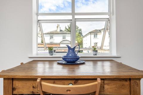 1 bedroom flat for sale, Ewell Road, Surbiton KT6