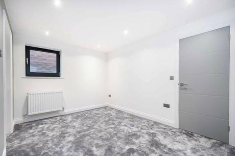 2 bedroom apartment for sale, Colney Hatch Lane, London, N10