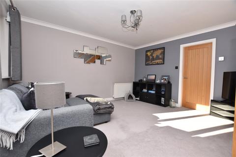 3 bedroom semi-detached house for sale, Pembroke Drive, Morley, Leeds, West Yorkshire