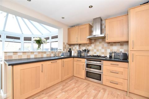 3 bedroom semi-detached house for sale, Pembroke Drive, Morley, Leeds, West Yorkshire