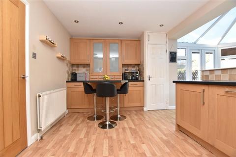 3 bedroom semi-detached house for sale, Pembroke Drive, Morley, Leeds, West Yorkshire