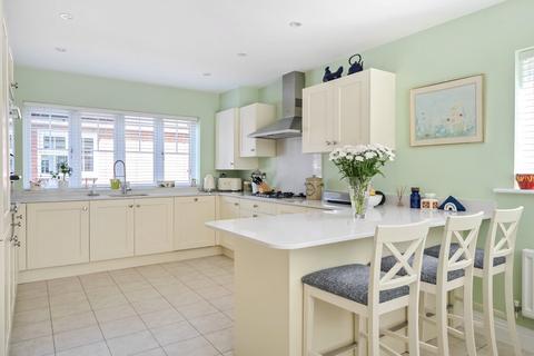 3 Beech Tree Close, Bookham, Leatherhead, KT23 4FB