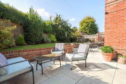 3 Beech Tree Close, Bookham, Leatherhead, KT23 4FB