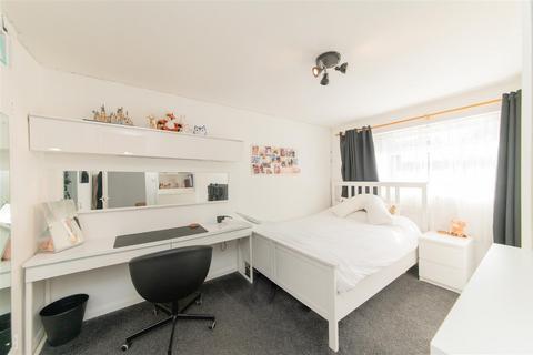 3 bedroom end of terrace house for sale, Sanders Lane, Mill Hill, London