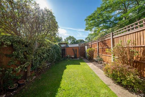 3 bedroom end of terrace house for sale, Sanders Lane, Mill Hill, London