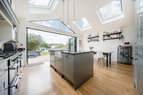 107 Churston Drive, Morden, SM4 4JE