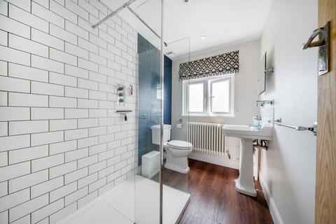 107 Churston Drive, Morden, SM4 4JE