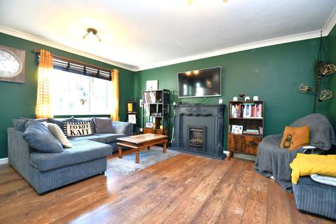 4 Edgewater, Salford, M5 5RW