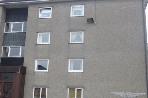 3 bedroom flat to rent, Ferryden Court, Glasgow G14