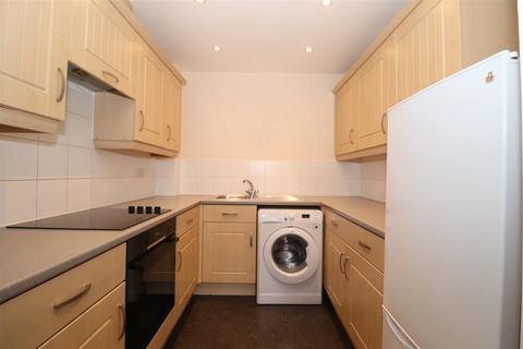 2 bedroom maisonette to rent, Pipers Lane, Kenilworth