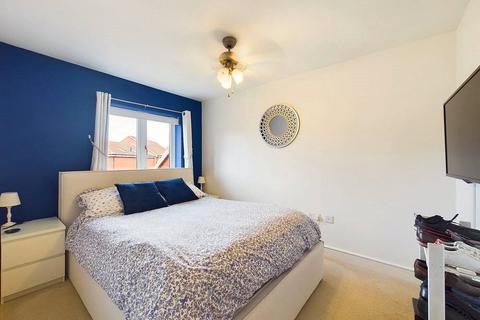 3 bedroom end of terrace house for sale, Bromley Road Kingsway, Quedgeley, Gloucester, GL2