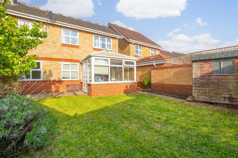 4 bedroom detached house to rent, Homeland Drive, Sutton