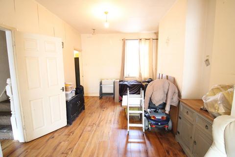 3 bedroom terraced house for sale, Cromwell Street, Gainsborough DN21