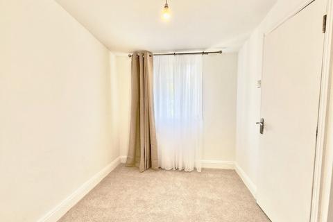 1 bedroom terraced house to rent, Barrington Road, London, E12