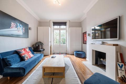 2 bedroom flat for sale, Crossfield Road,  Belsize Park,  NW3