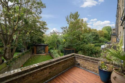 2 bedroom flat for sale, Crossfield Road,  Belsize Park,  NW3