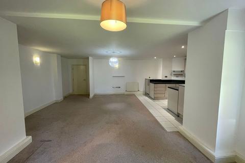 1 bedroom ground floor flat to rent, Park Crescent, Southport, PR9 9LJ