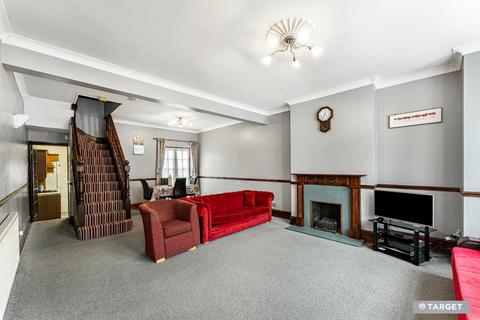 3 bedroom terraced house for sale, Winchester Road, London N9