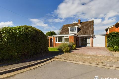 3 bedroom detached house for sale, 22 Shelley Drive, Salisbury