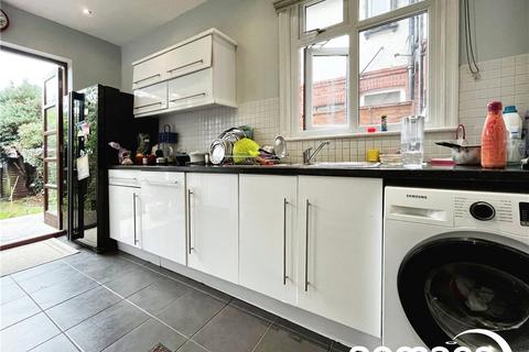23 Clare Road, Maidenhead, SL6 4DW