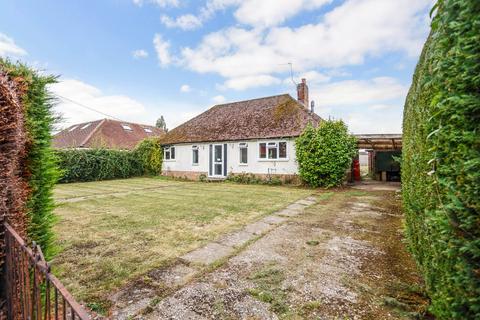 2 bedroom bungalow for sale, Westside, Tillington, Petworth, West Sussex, GU28