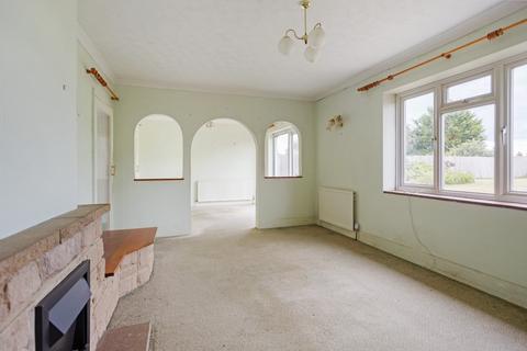 2 bedroom bungalow for sale, Westside, Tillington, Petworth, West Sussex, GU28