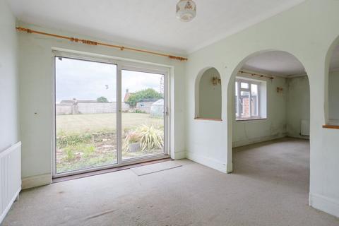 2 bedroom bungalow for sale, Westside, Tillington, Petworth, West Sussex, GU28