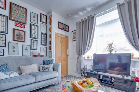 22 Barnardiston Road, Sheffield, S9 4RW