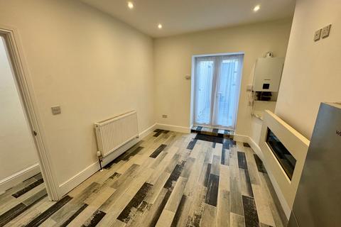 2 bedroom apartment to rent, Watery Lane, Darwen BB3