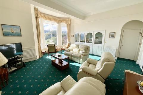 2 bedroom apartment for sale, Prince Of Wales Terrace, Scarborough