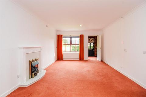 2 bedroom house for sale, St. Peters Court, Horbury WF4