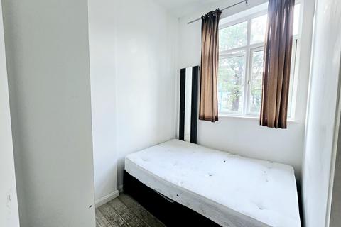 2 bedroom flat to rent, Marlborough Road, Archway, N19