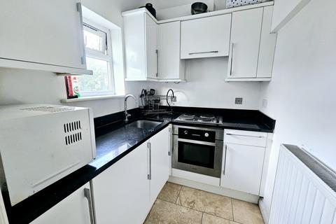 2 bedroom flat to rent, Marlborough Road, Archway, N19