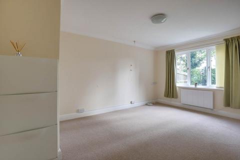 1 bedroom apartment for sale, Chiltern Court, Emmer Green