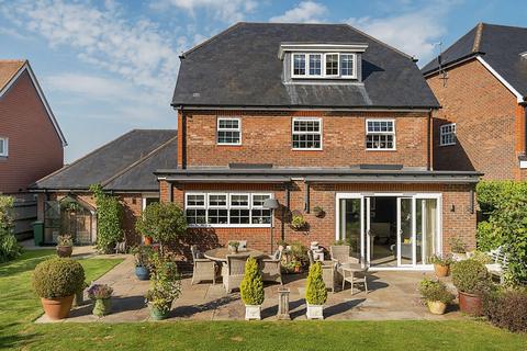 5 bedroom detached house for sale, Pavilion Close, Thakeham, RH20