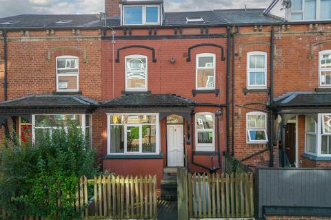 2 bedroom terraced house to rent, Methley View, Leeds LS7