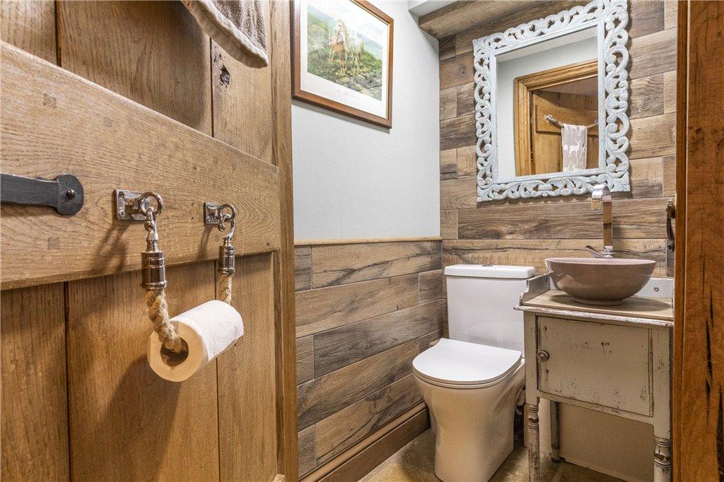 Cloakroom Wc
