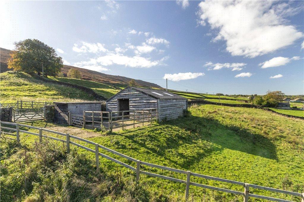 Stable/Field