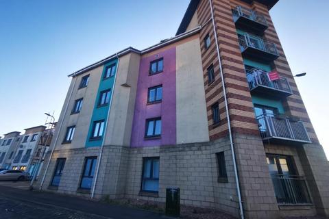 2 bedroom flat to rent, Milton Street, Coldside, Dundee, DD3