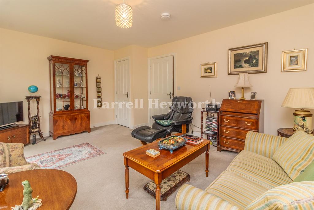 Lounge image 2