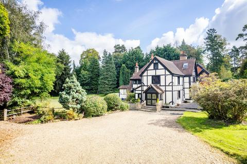 4 bedroom detached house for sale, Felcourt Road, East Grinstead, RH19