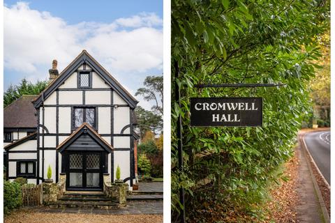 4 bedroom detached house for sale, Felcourt Road, East Grinstead, RH19