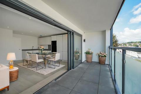 3 bedroom apartment for sale, City Road, Truro
