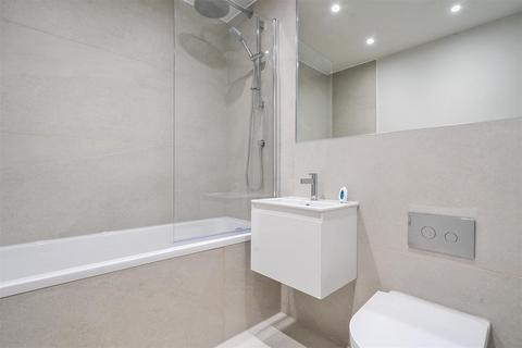 2 bedroom apartment for sale, City Road, Truro