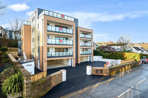 4 bedroom apartment for sale, City Road, Truro